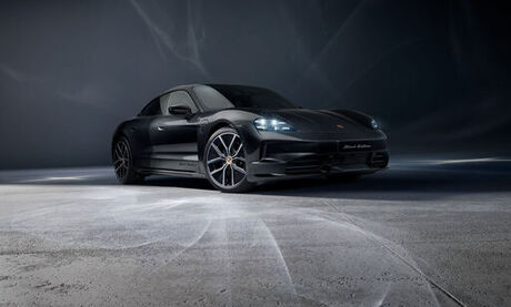 Schwarzer Porsche Taycan