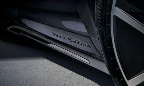 Einstiegsleiste mit Black Edition Schriftzug