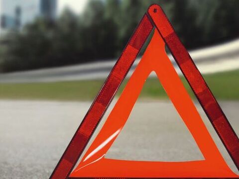 Warndreieck auf einer Straße