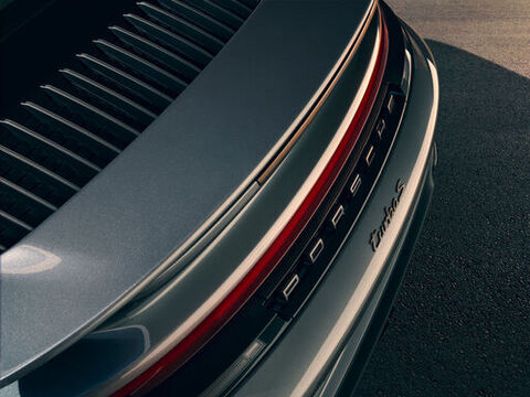 Heckansicht mit Porsche Schriftzug