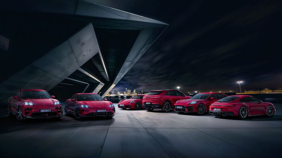 Porsche Fahrzeugrange in Karminrot