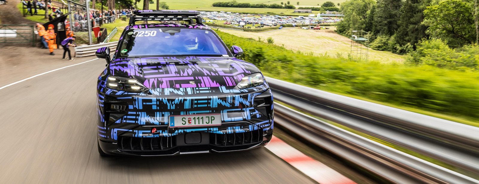 Prototyp des Porsche Cayenne E4